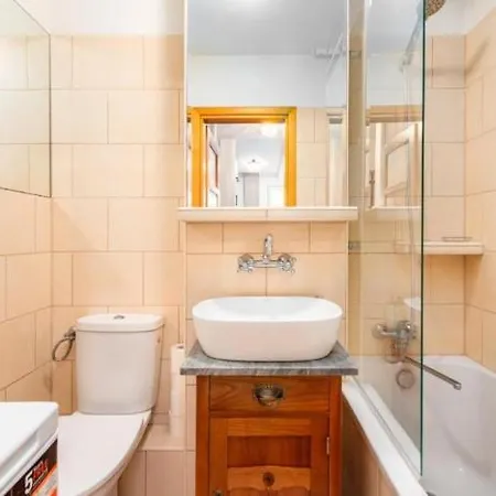 Kruczkowskiego 12A By Homeprime Warsaw Room photo